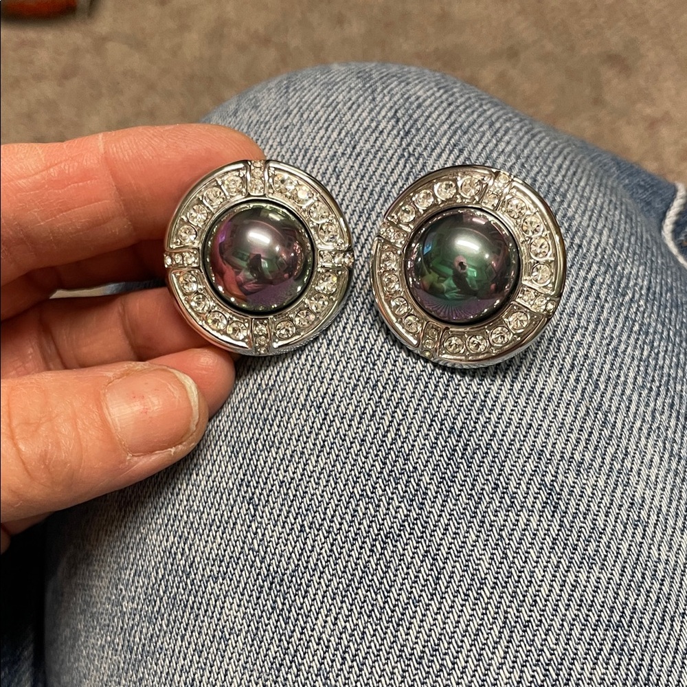 Vintage 90s butler Elegant Silver Diamond and Black Stone clip on Earrings-